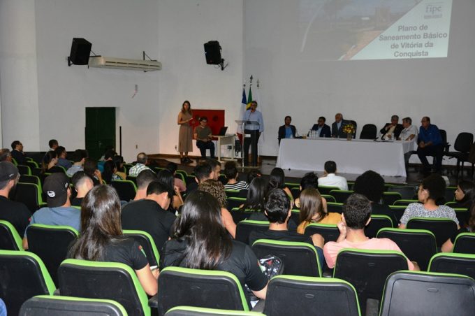 Oficina discute Plano Municipal de Saneamento Básico