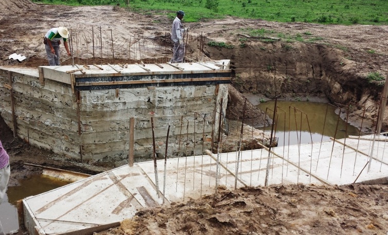 Prefeitura constrói ponte no povoado de Jeribá