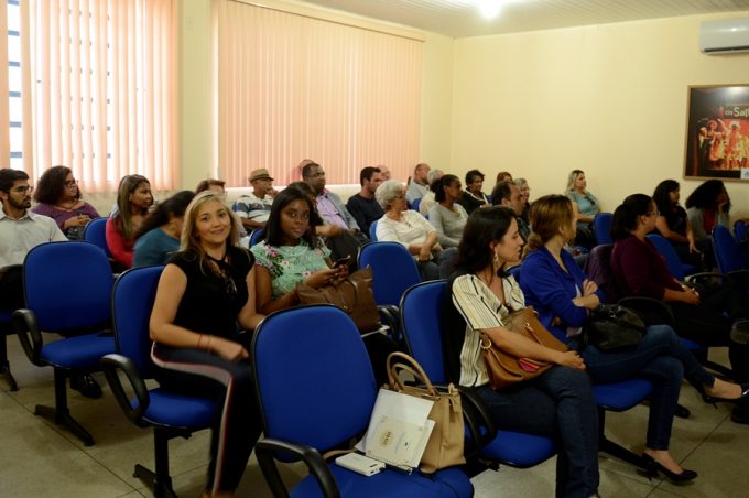 Novos membros do Conselho de Assistência Social tomam posse para mandato até 2020