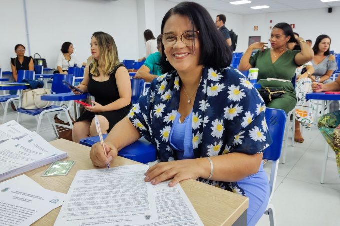 Prefeitura empossa mais 48 profissionais de Educação da Rede Municipal de Ensino