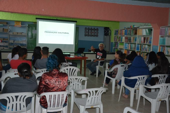 Escola do Rock finaliza oficinas na Escola Ridalva Correia Melo