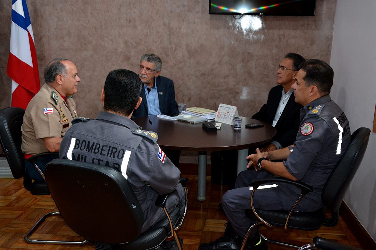 Governo Municipal recebe membros do Corpo de Bombeiros Militares