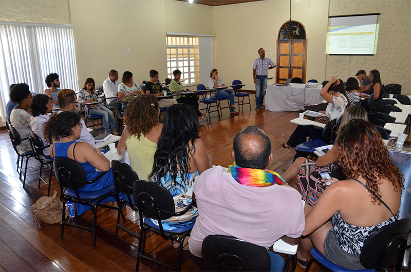 Coordenação LGBT discute plano de ação para 100 dias