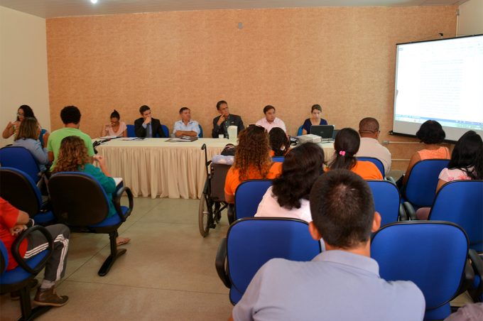 Administração Municipal discute melhorias na mobilidade de pessoas com deficiência