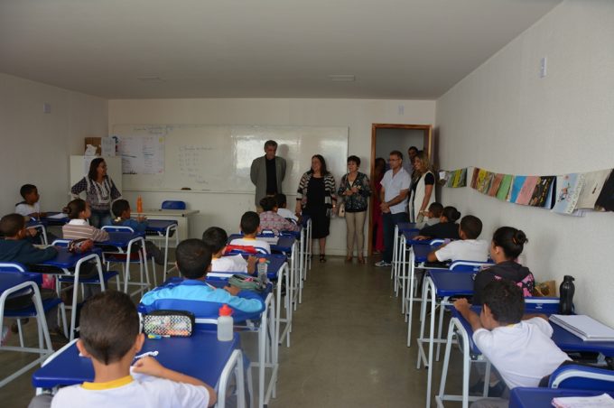 Comitiva da Prefeitura visita Escola Ten. Cel. Manoel Joaquim Pinto Paca