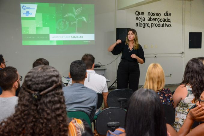 Prefeitura e Sebrae dão consultoria a agricultores familiares para atendimento ao programa Compra Conquista
