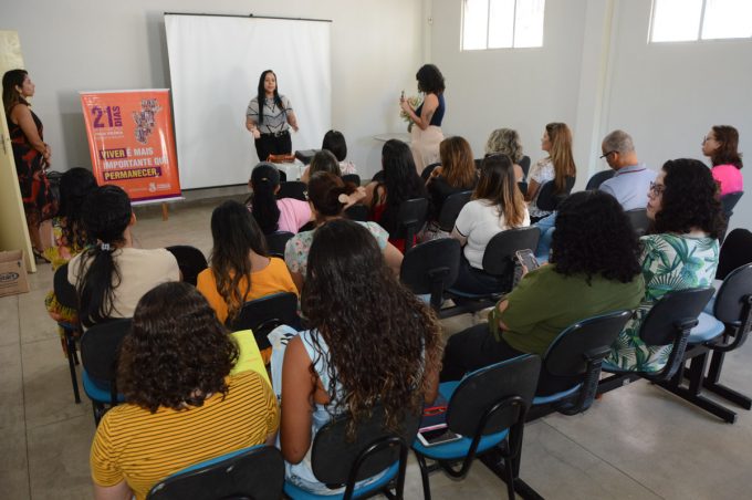 Enfermeiros das unidades de saúde participam de capacitação para atender casos de violência contra a mulher