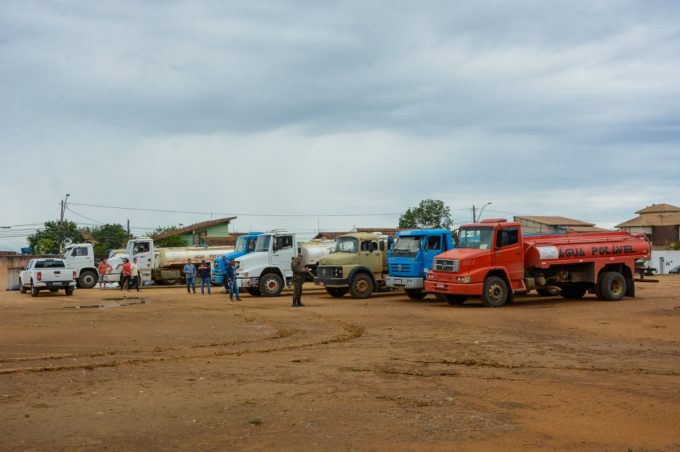 Exército e Defesa Civil inspecionam 12 veículos da Operação Carro-Pipa para abastecer Zona Rural em 2024