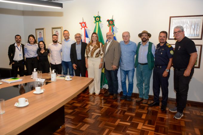 Governo Municipal recebe Análise Situacional sobre Direitos da Criança e do Adolescente em Vitória da Conquista