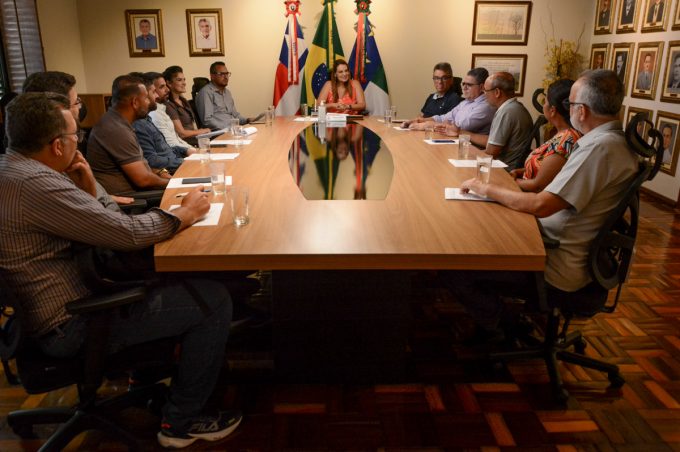 Prefeitura avalia Semana da Cultura Evangélica com a Apevic e conhece projeto com apenadas