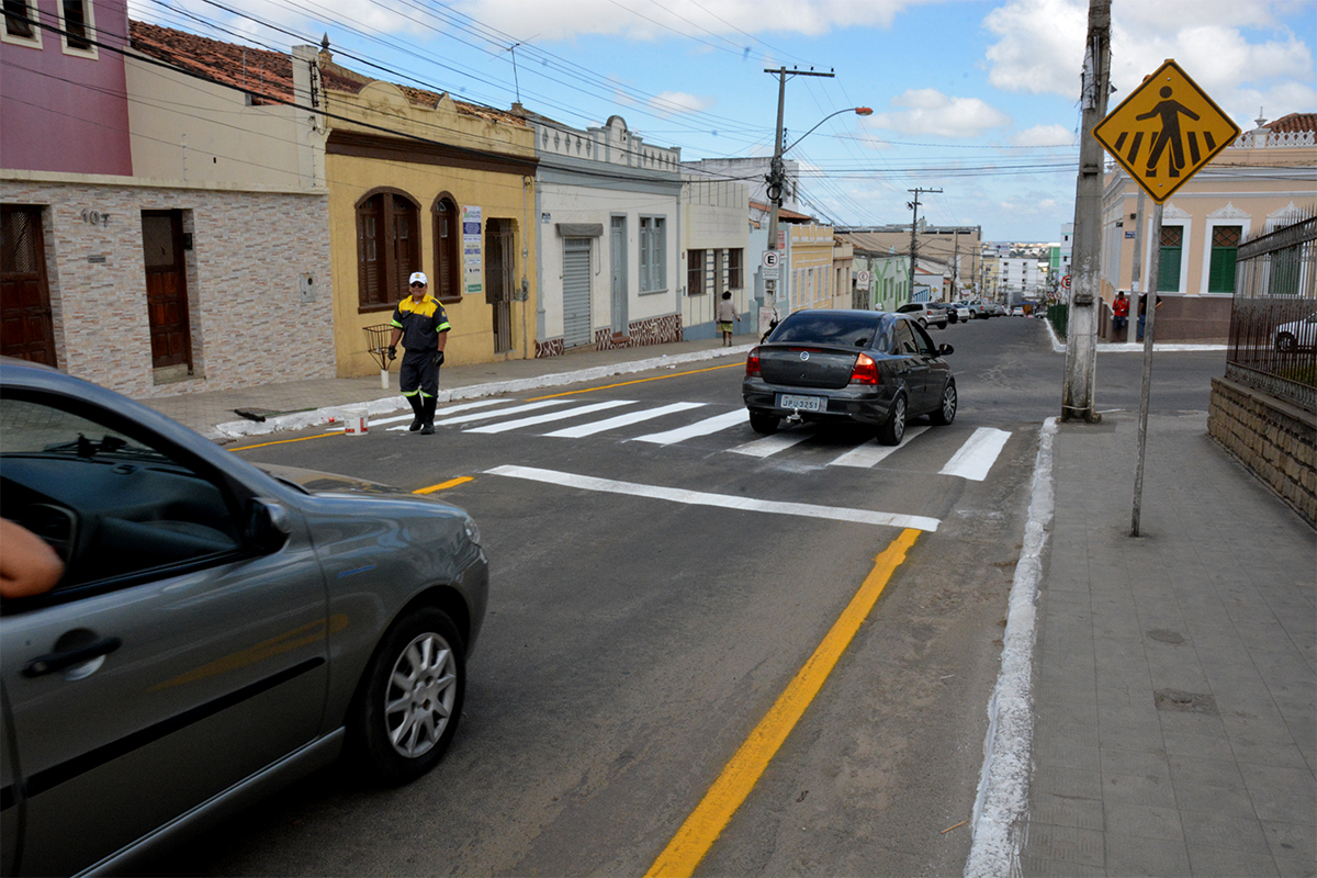Prefeitura retoma sinalização viária no centro da cidade
