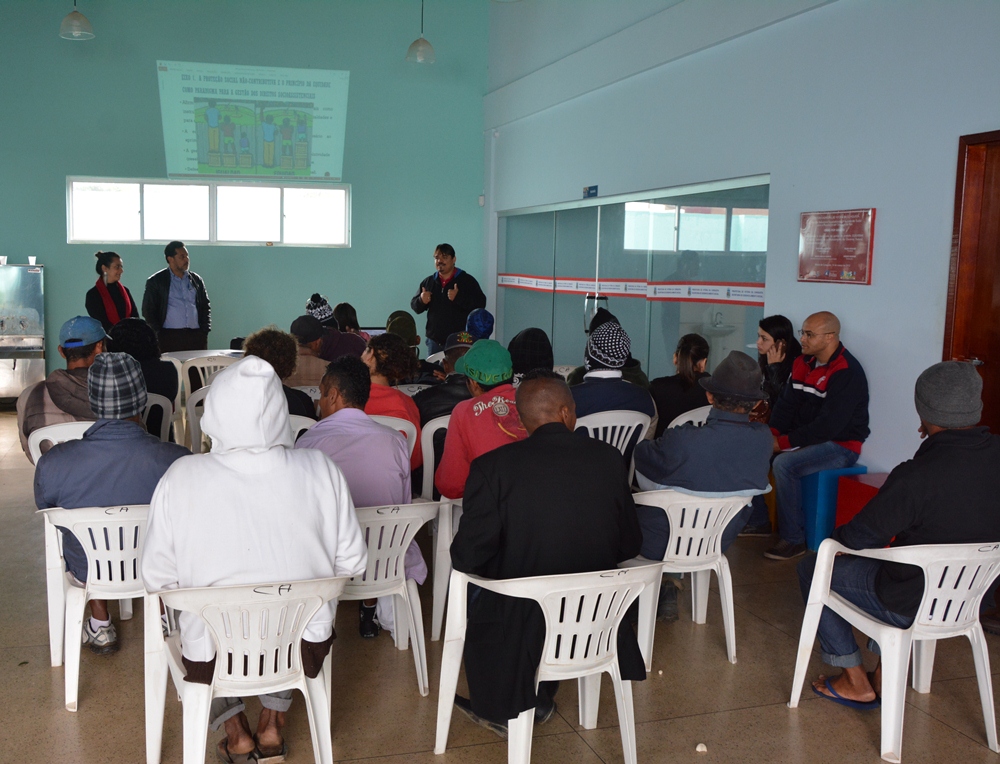 Usuários do Centro Pop discutem demandas em Pré-conferência de Assistência Social