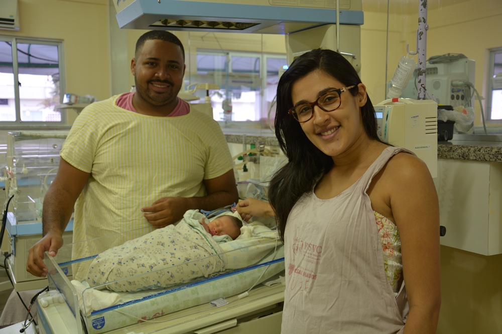 Mães de bebês prematuros encontram apoio no Banco de Leite Humano