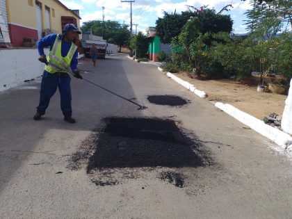 Operação Tapa-Buraco é intensificada em diferentes distritos da zona rural